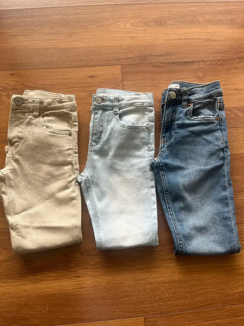 Lote de jeans para niños en varios colores - 2