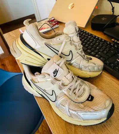 Zapatillas Nike deportivas v5 - miniatura 1