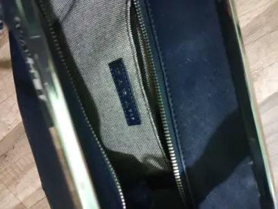 Bolso de cuero azul con correa ajustable - miniatura 3