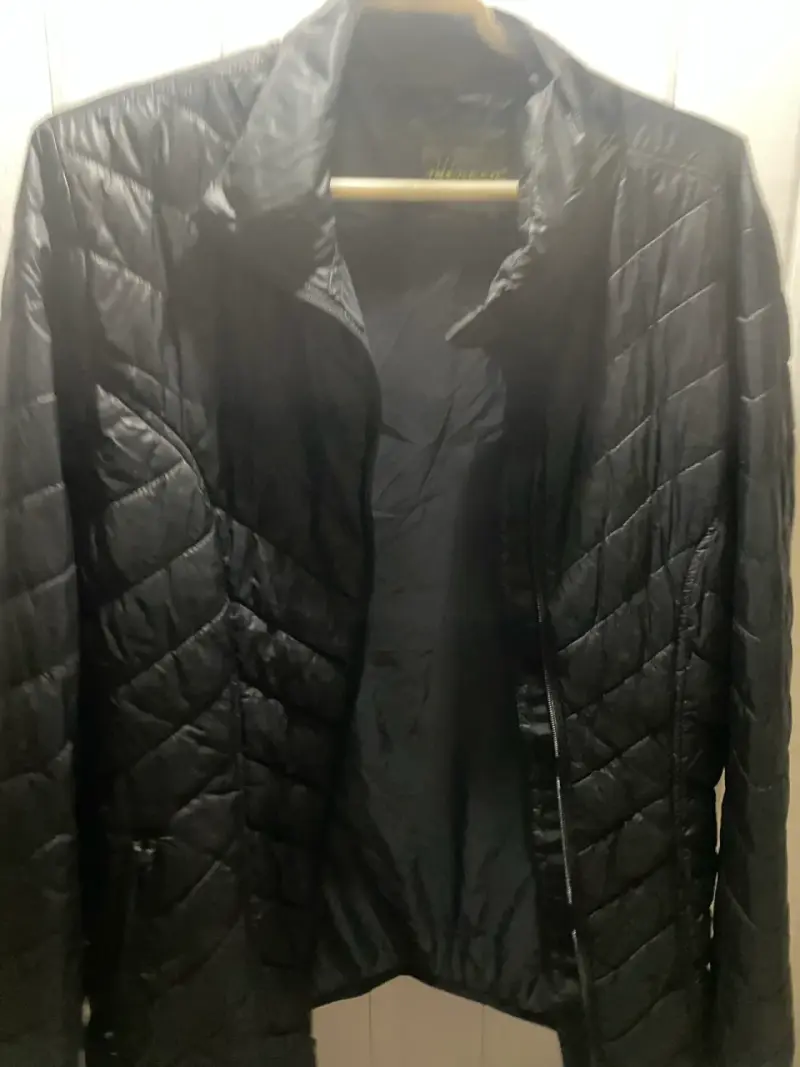 Chaqueta acolchada negra unisex