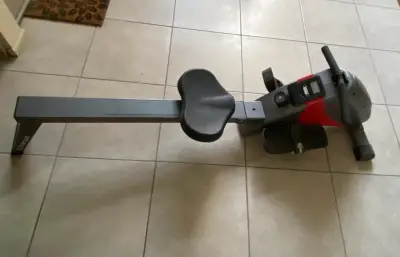 Máquina de remo Muvo con pantalla digital - miniatura 4