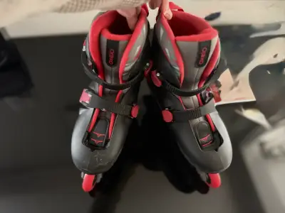 Patines en línea Oxelo negros y rojos - miniatura 1