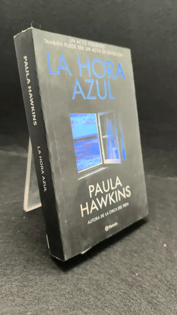 Libro 'La Hora Azul' de Paula Hawkins - 2
