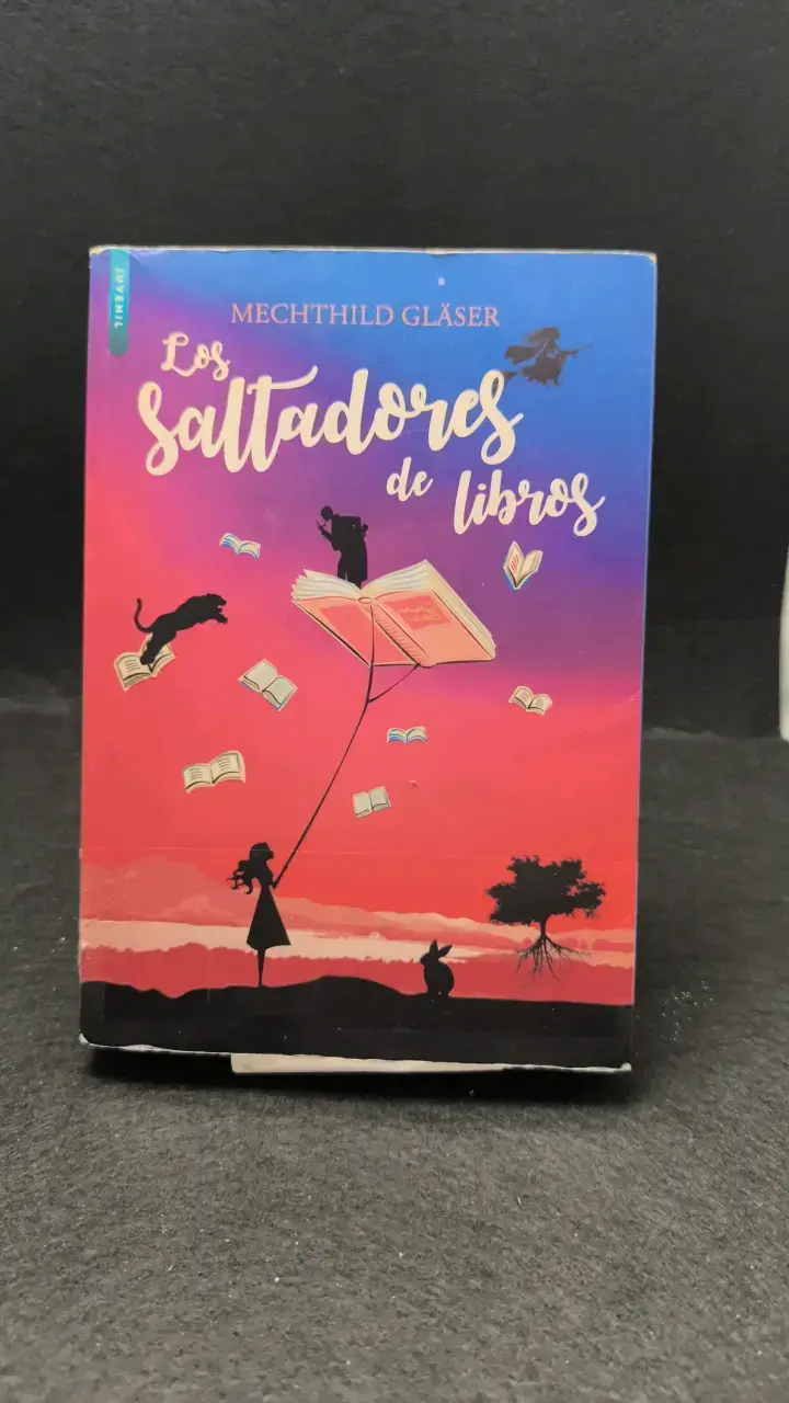 Libro 'Los Saltadores de Libros' de Mechthild Gläser - 1