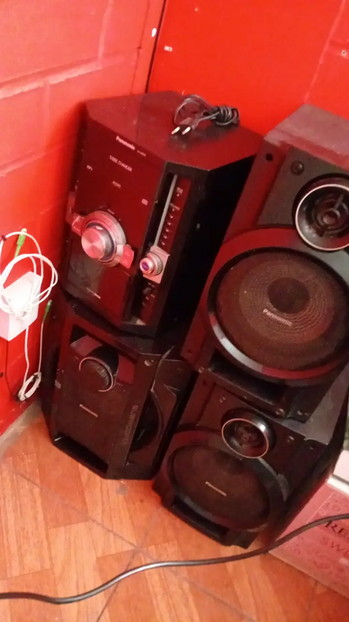 Sistema de sonido Panasonic con subwoofer - 3
