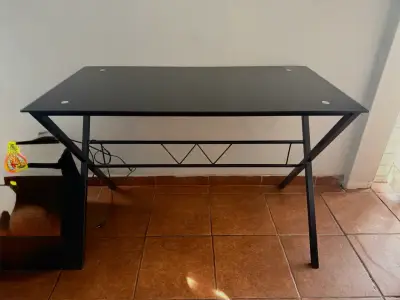 Silla gamer + mesa escritorio - miniatura 3