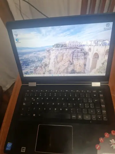 Laptop Lenovo Yoga 500 convertible - miniatura 2
