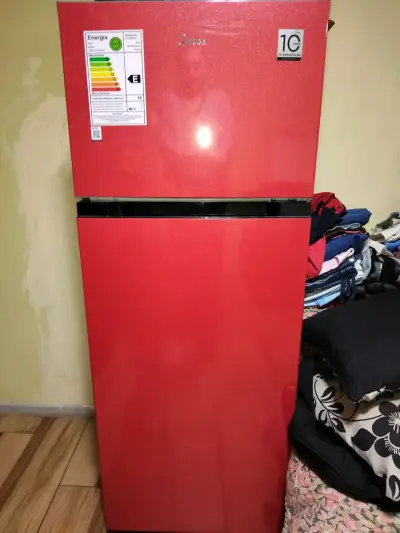 Refrigerador Midea rojo de una puerta - miniatura 1