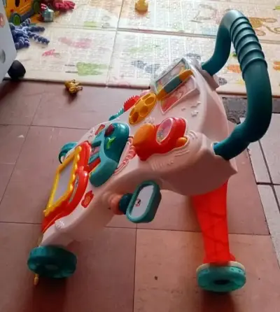 Andador de bebé con actividades didácticas - miniatura 3