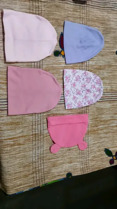 Set de gorros para bebé en algodón - miniatura 1