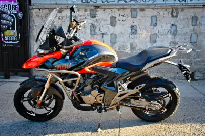 Moto Zontes 310X deportiva en excelente estado - miniatura 3