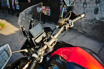 Moto Zontes 310X deportiva en excelente estado - miniatura 6