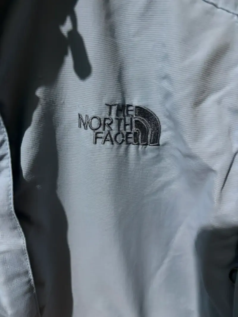 Chaqueta impermeable The North Face celeste - 2