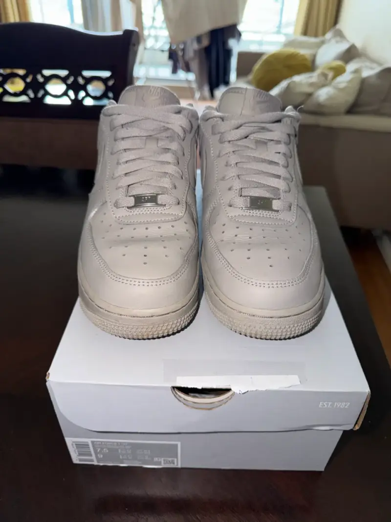Zapatillas Nike Air Force 1 '07 gris - 2
