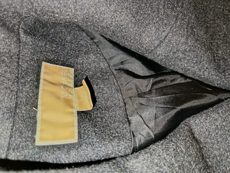 Abrigo Michael Kors gris oscuro con doble botonadu - 4