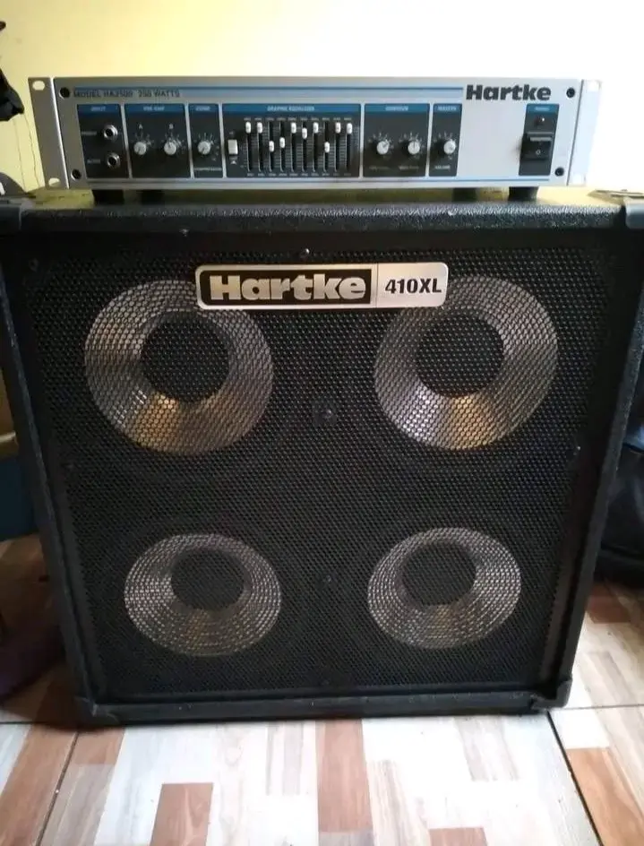 Amplificador Hartke 410XL con cabezal HA3500