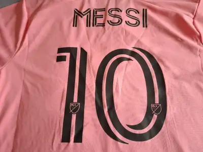 Camiseta rosa Messi Mundial de Clubes 25 - miniatura 1