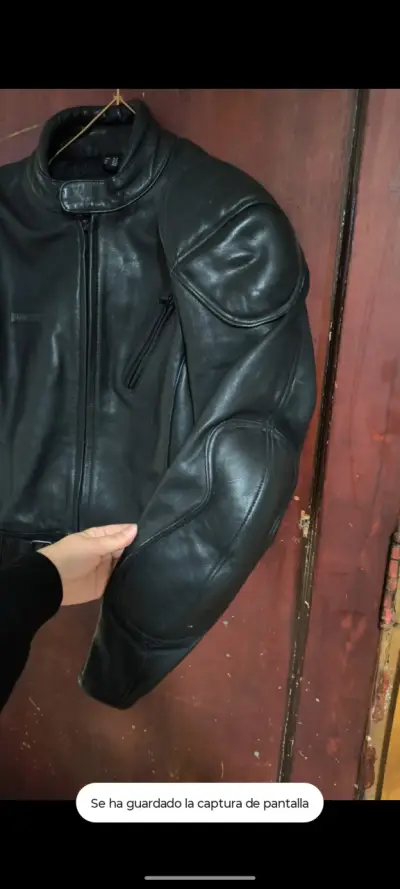 Chaqueta de cuero negra para moto - miniatura 2