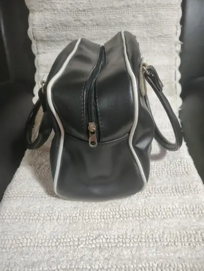 Bolso Converse negro con estrella roja - miniatura 2