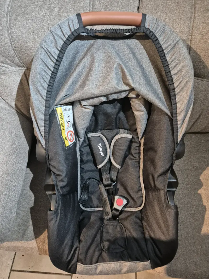 Silla de auto Infanti gris para bebé - 1