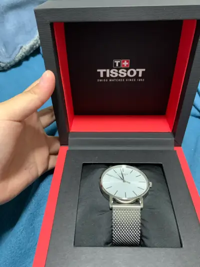 Reloj Tissot de acero inoxidable en caja original - miniatura 1