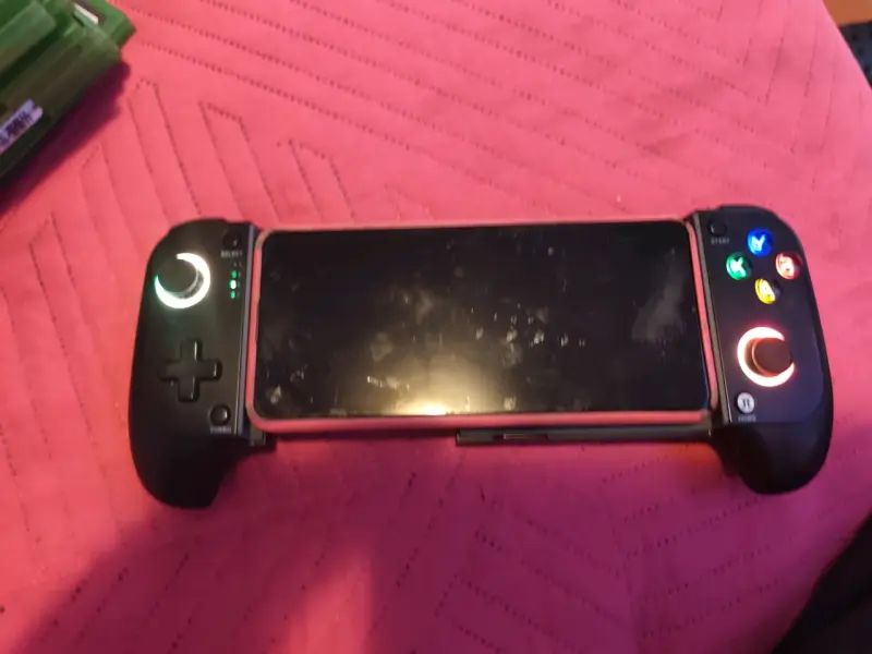 Controlador de juegos móvil con luces LED - 3