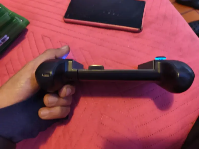 Controlador de juegos móvil con luces LED - 4