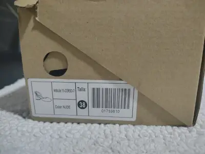 Zapatos de tacón Chalada beige elegantes - miniatura 3