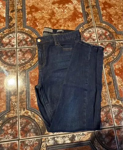 Jeans azul oscuro pitillo para mujer talla 44 - miniatura 1