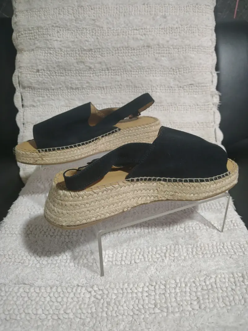 Sandalias negras de plataforma con hebilla - 3