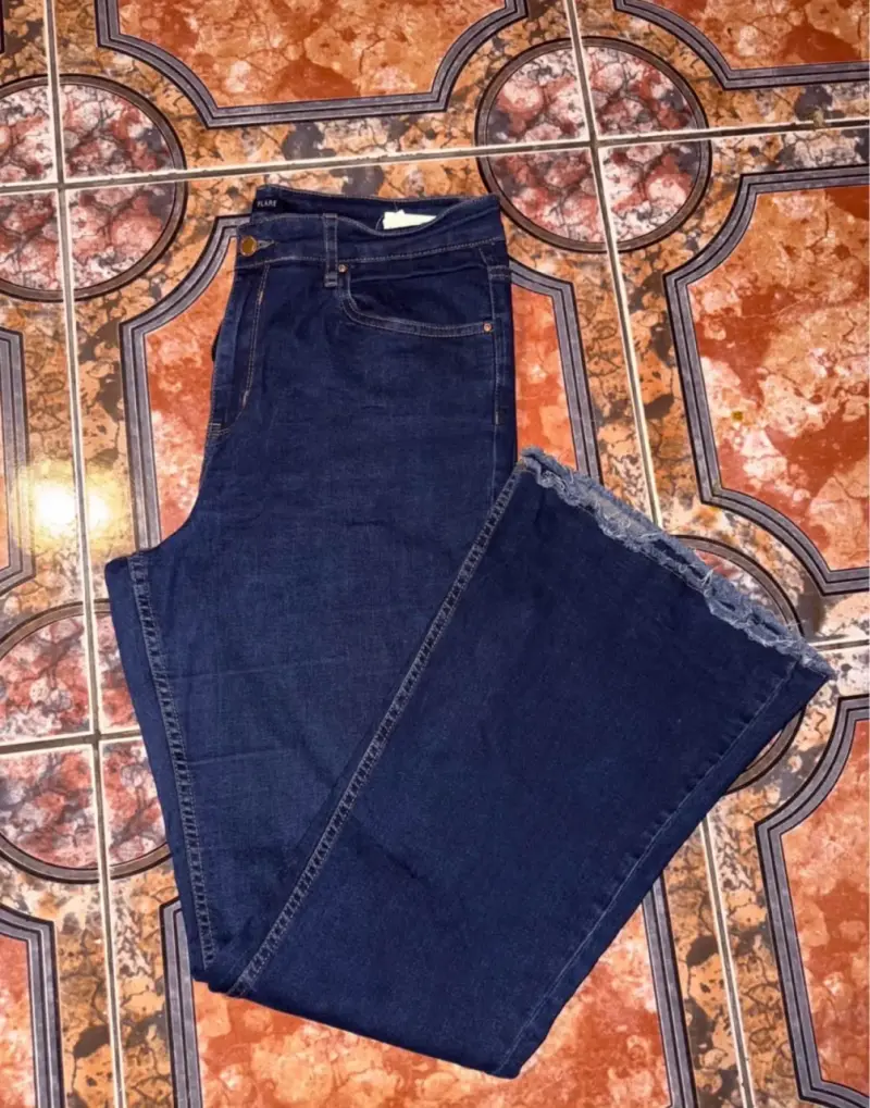 Jeans flare azul oscuro para mujer talla 46
