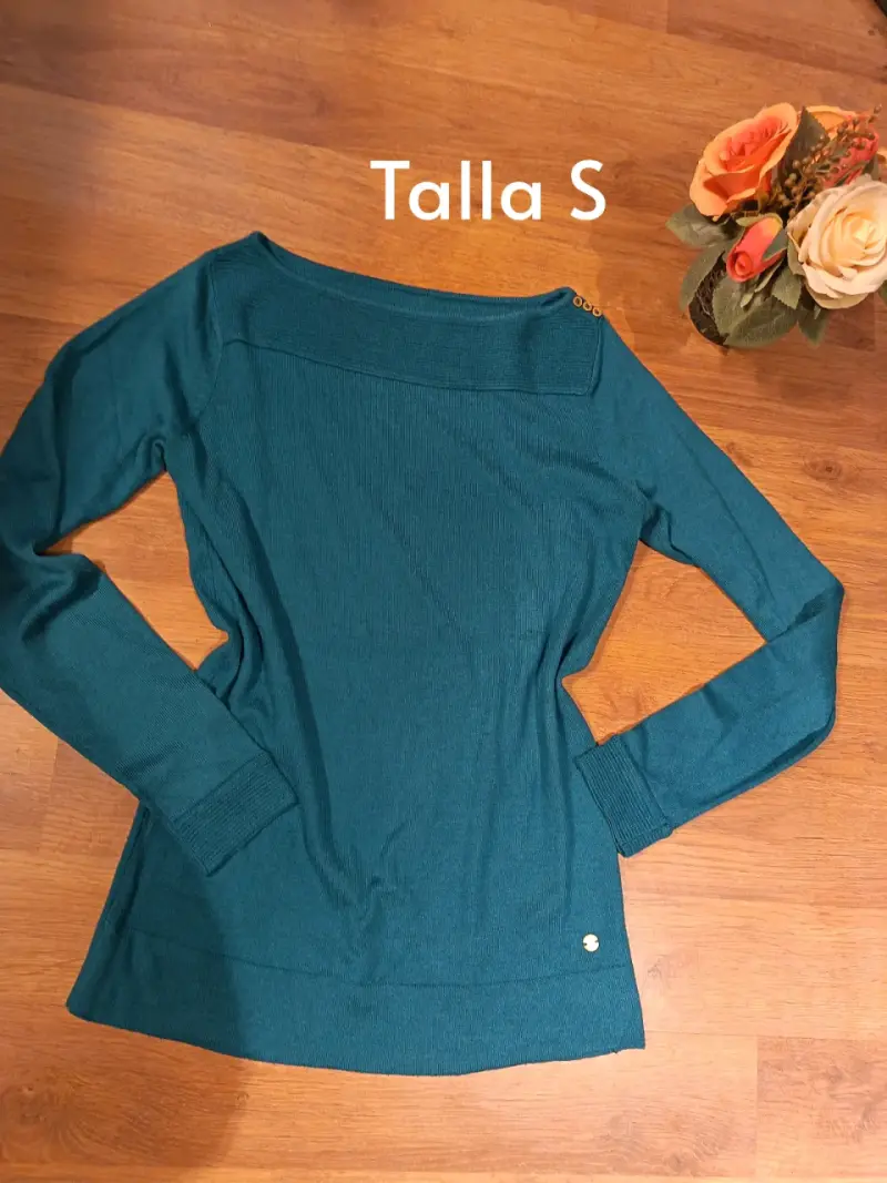 Suéter verde azulado talla S con botones