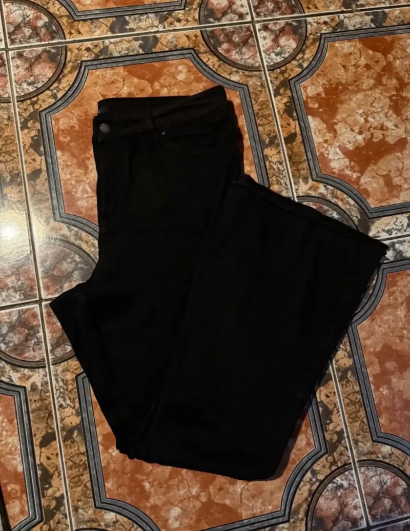 Jeans flare negros talla 46