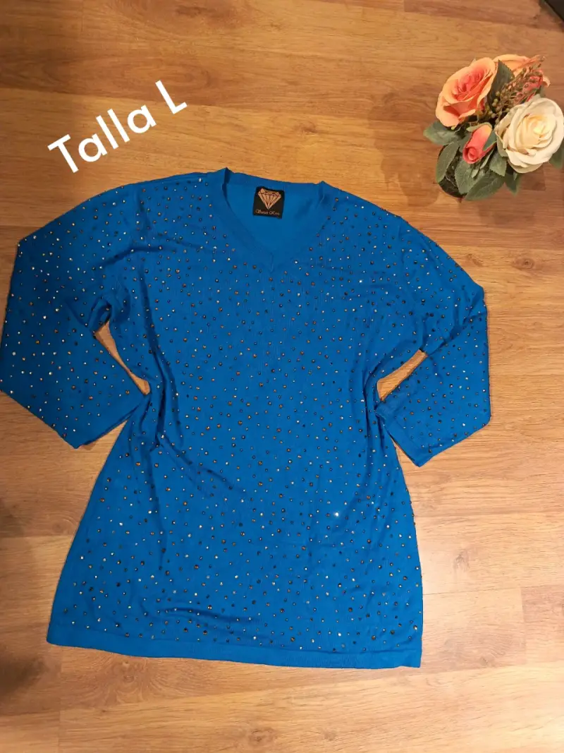 Polera azul con apliques brillantes talla L