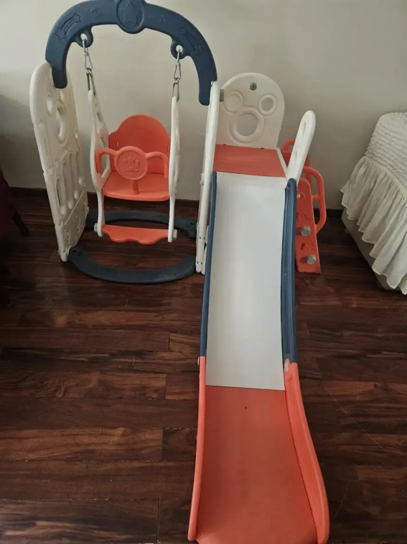 Columpio y resbalín infantil de plástico - 3