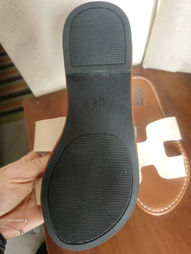 Sandalias planas beige de cuero sintético talla 35 - 2