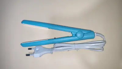 Plancha de pelo portátil azul Make Time - miniatura 2
