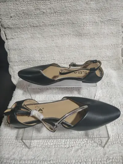 Zapatos planos negros de cuero para mujer - miniatura 1