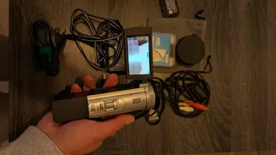 Sony Handycam HDR CX200 - miniatura 1