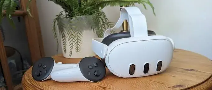 Gafas de realidad virtual con controladores