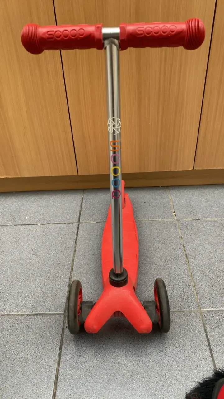 Scooter infantil rojo - 1