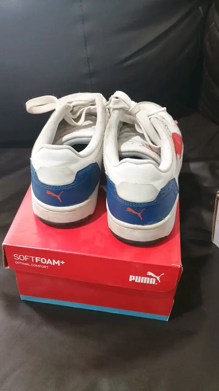 Zapatillas deportivas Puma blancas y rojas - 3