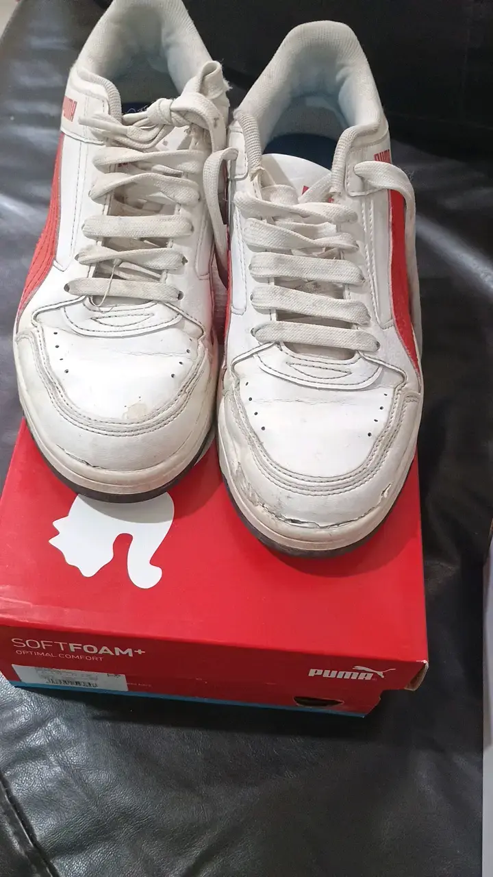 Zapatillas deportivas Puma blancas y rojas - 4