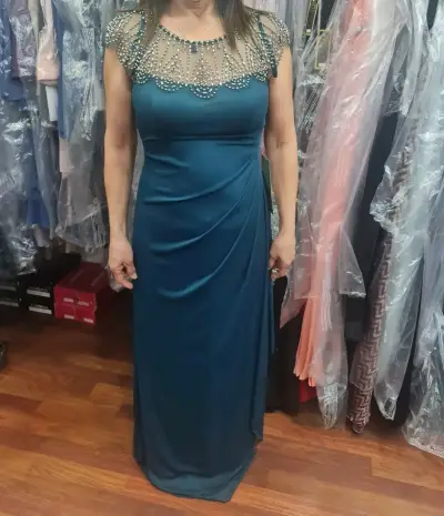 Vestido largo azul con detalles brillantes - miniatura 1