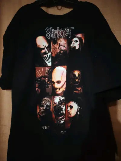Polera negra de banda Korn con diseño gráfico - miniatura 3