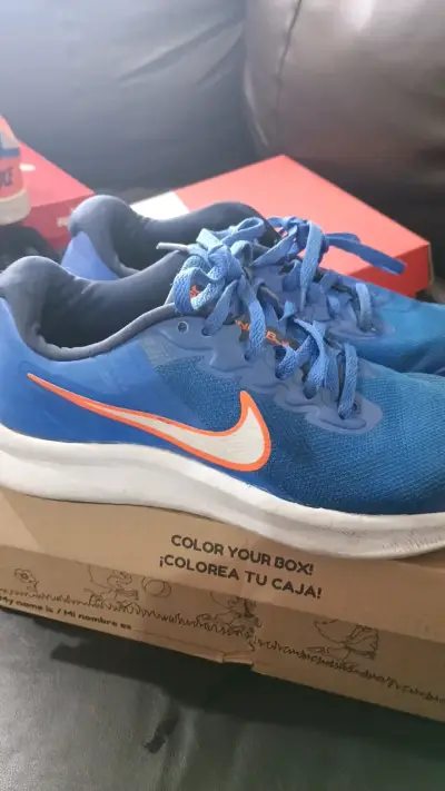Zapatilla deportiva - miniatura 2