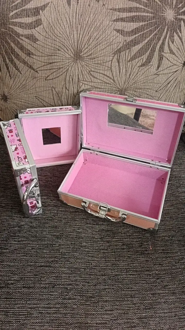 Maletín organizador de maquillaje rosa - 1