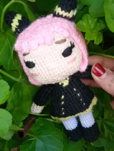 Muñeca amigurumi de lana hecha a mano 20 cms - miniatura 2