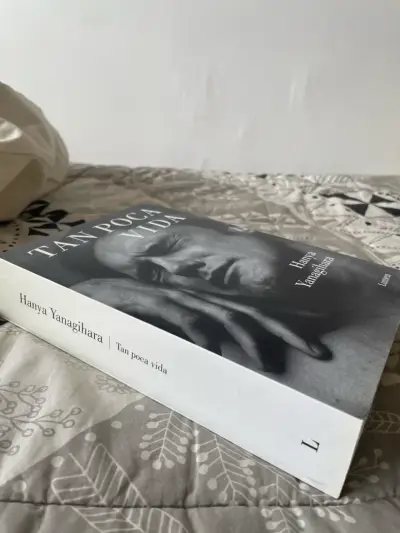 Libro 'Tan poca vida' de Hanya Yanagihara - miniatura 3