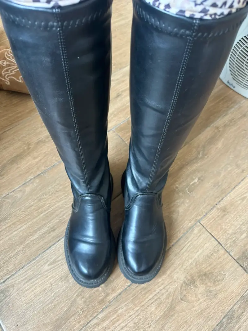 Botas largas de cuero negro para mujer - 1
